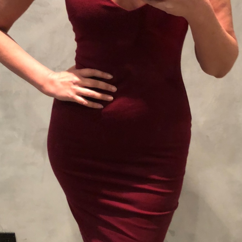 MINKPINK Burgundy Midi Dress